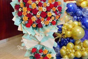 So Sánh Kệ Hoa Khai Trương 1 Tầng Và 2 Tầng: Lựa Lựa Chọn Nào Phù Hợp Cho Bạn?